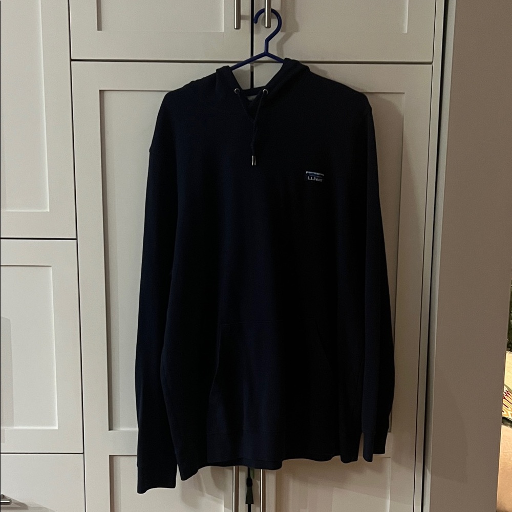 L.L. Bean Men's Dark Blue Medium Weight Hoodie